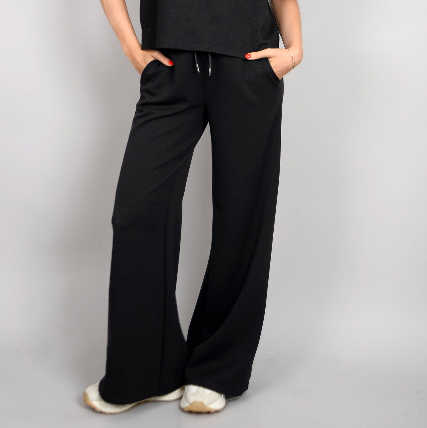 Erika Drawstring Pant - Black