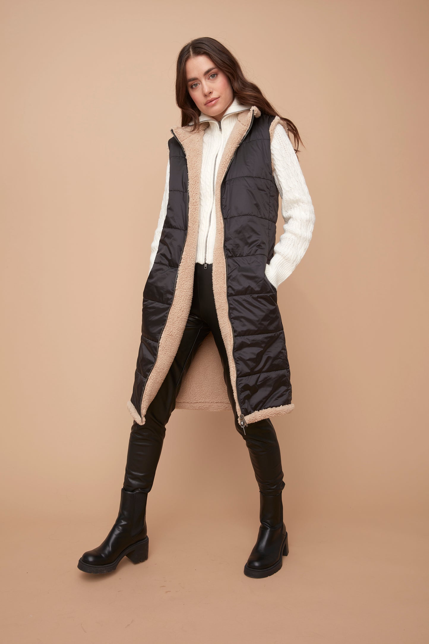 Leblanc Reversible Long Vest - Black/Sherpa