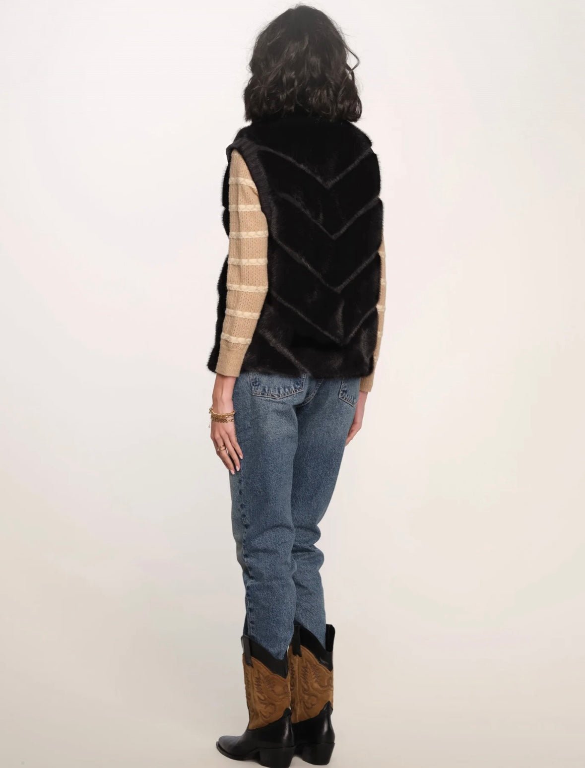 Kori Vest - Black